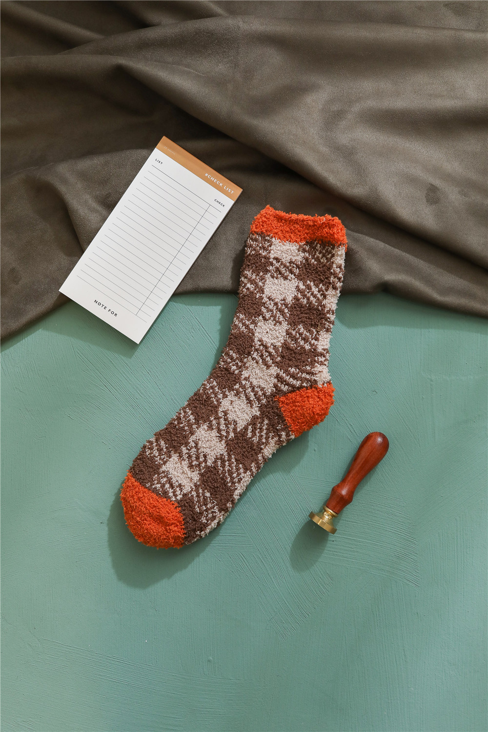 Coral Cashmere Socks Women Warm Winter Socks Wholesale Plaid Personalized Home Fashion Sleep In Tube Socks